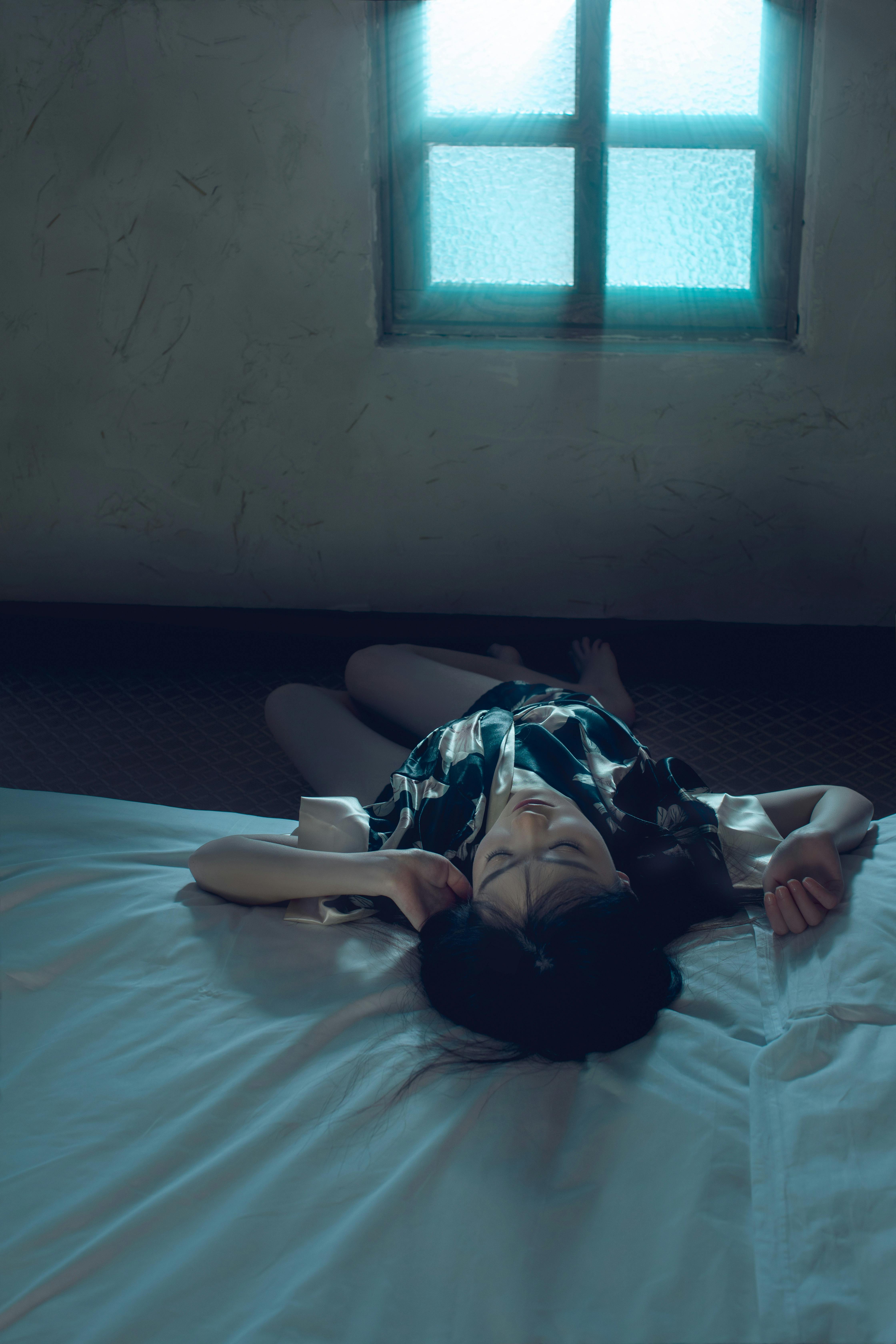 喷接课程示例画面：YI REN 表面处理讲解背景图